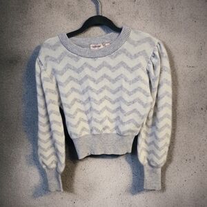 Chevron Patterned Gray and Cream Sweater